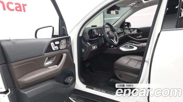 Mercedes-Benz GLE-Class 2023 — Photo 10/41