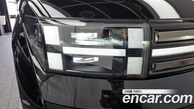 Hyundai Santa Fe 2025 — ფოტო 7/34