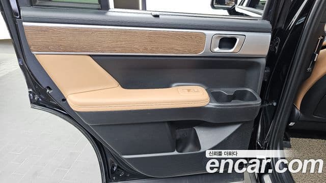 Hyundai Santa Fe 2025 — ფოტო 18/34
