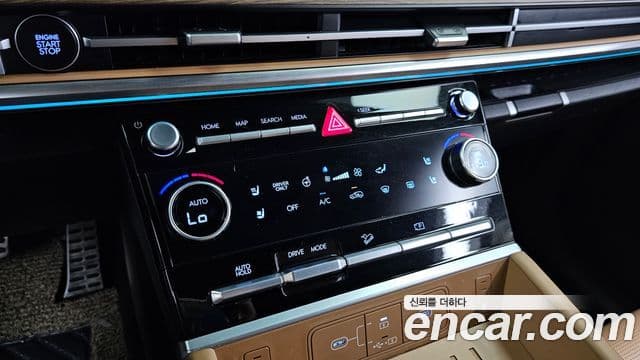 Hyundai Santa Fe 2025 — ფოტო 24/34