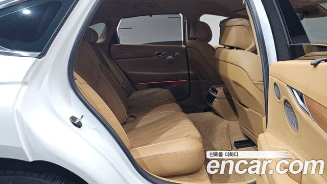 Genesis G80 2024 — Şəkil 33/34