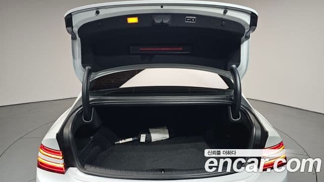 Genesis G80 2024 — Şəkil 7/34