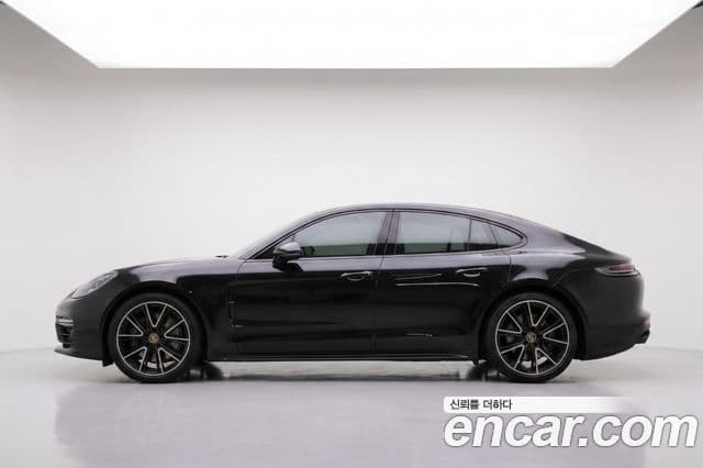 Porsche Panamera 2021 — Photo 7/20
