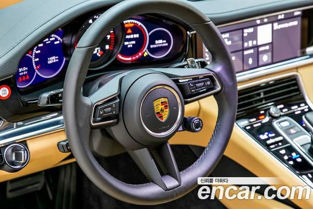 Porsche Panamera 2021 — Photo 18/20