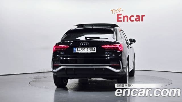 Audi Q3 2022 — Photo 18/38