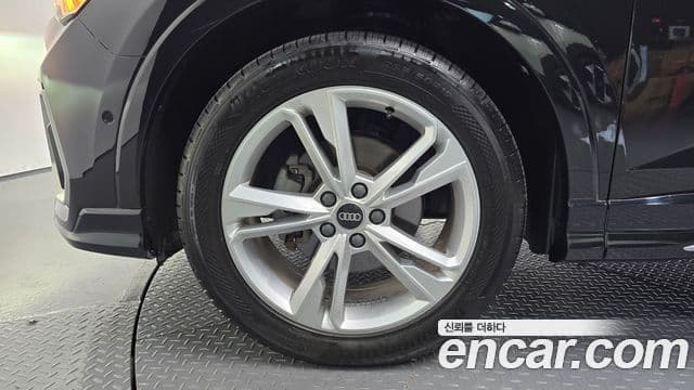 Audi Q3 2022 — Photo 27/38