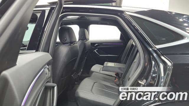 Audi Q3 2022 — Photo 15/38