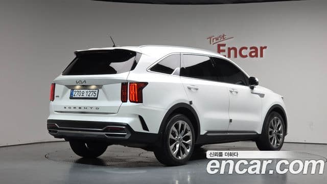 Kia Sorento 2021 — Фото 2/20