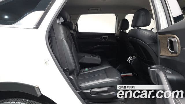 Kia Sorento 2021 — Фото 11/20