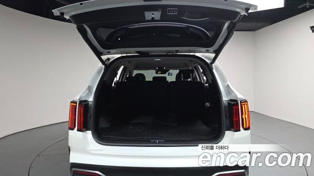 Kia Sorento 2021 — Фото 20/20