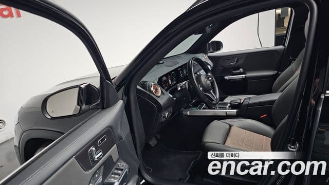 Mercedes-Benz EQB 2024 — ფოტო 13/36