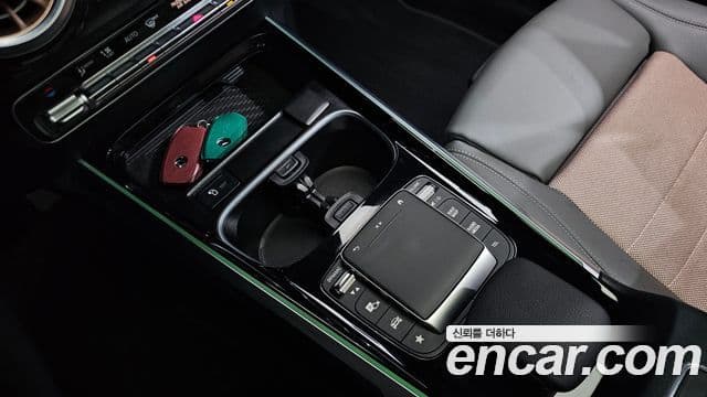 Mercedes-Benz EQB 2024 — ფოტო 10/36