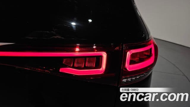 Mercedes-Benz EQB 2024 — ფოტო 21/36
