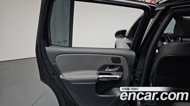 Mercedes-Benz EQB 2024 — ფოტო 4/36