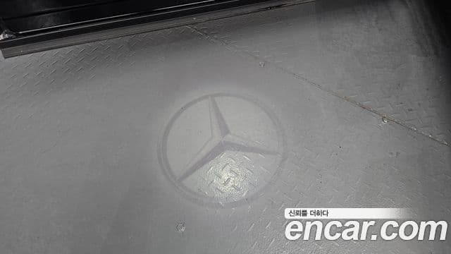 Mercedes-Benz EQB 2024 — ფოტო 16/36