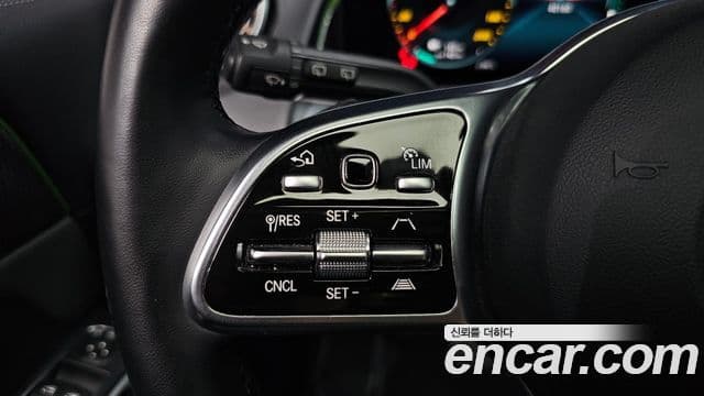 Mercedes-Benz EQB 2024 — ფოტო 23/36