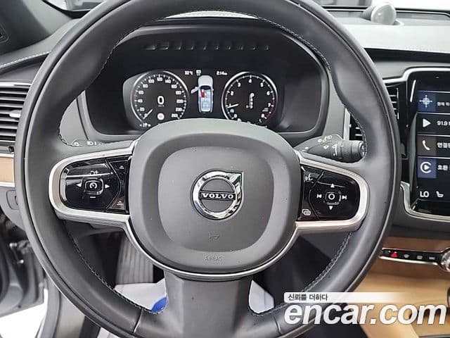 Volvo XC90 2019 — Şəkil 18/19