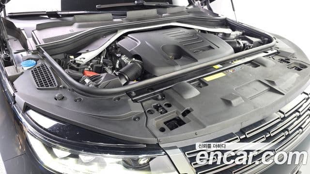 Land Rover Range Rover Sport 2023 — Photo 32/37