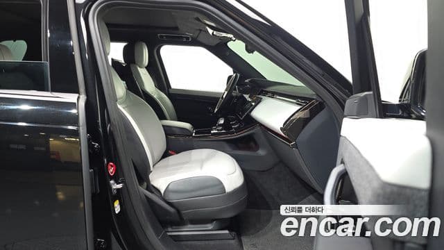 Land Rover Range Rover Sport 2023 — Photo 23/37