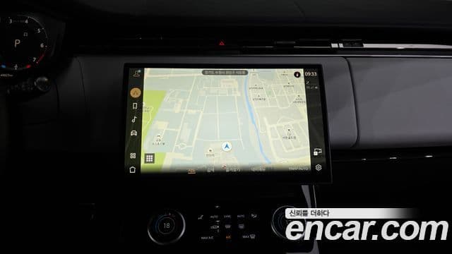 Land Rover Range Rover Sport 2023 — Photo 36/37