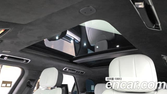 Land Rover Range Rover Sport 2023 — Photo 33/37
