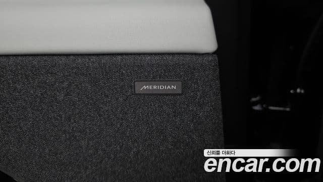 Land Rover Range Rover Sport 2023 — Photo 15/37