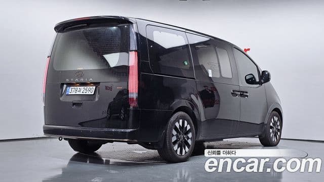 Hyundai Staria 2025 — Фото 2/20