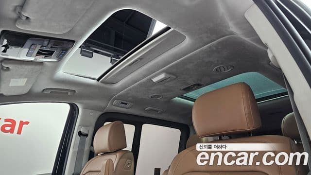 Hyundai Staria 2025 — Фото 19/20