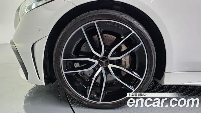 Mercedes-Benz CLS-Class 2023 — Photo 32/35