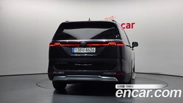 Kia Carnival 2021 — Фото 4/20