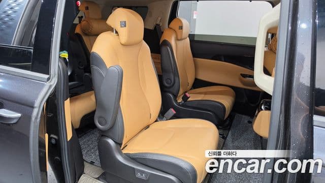 Kia Carnival 2021 — Фото 12/20