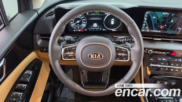Kia Carnival 2021 — Фото 13/20