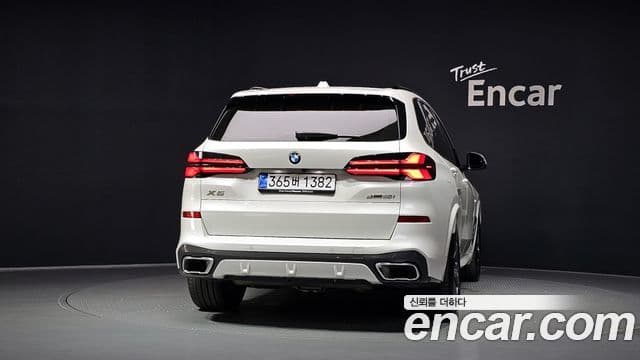 BMW X5 2025 — Photo 21/35