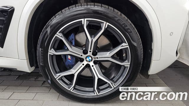 BMW X5 2025 — Photo 22/35