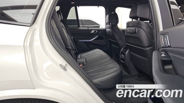 BMW X5 2025 — Photo 26/35