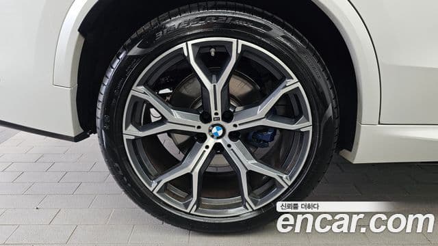 BMW X5 2025 — Photo 27/35