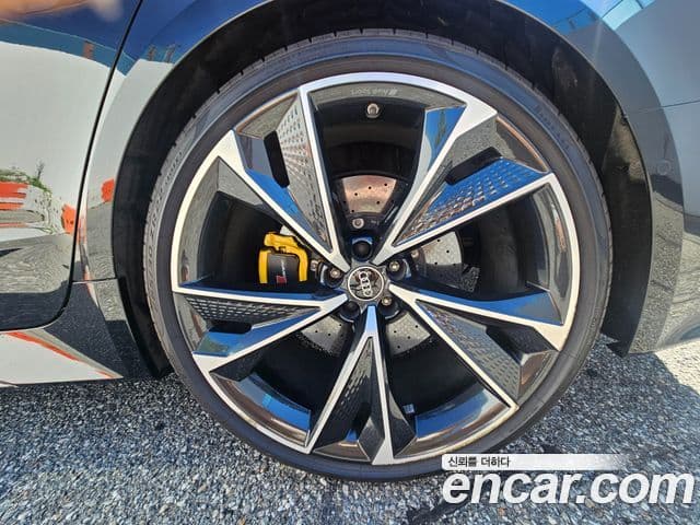 Audi RS7 2021 — Photo 3/15