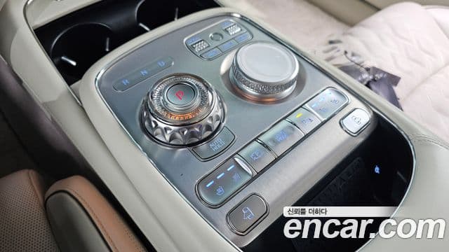Genesis G90 2022 — Photo 22/39