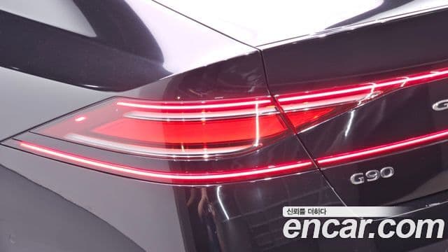 Genesis G90 2022 — Photo 36/39
