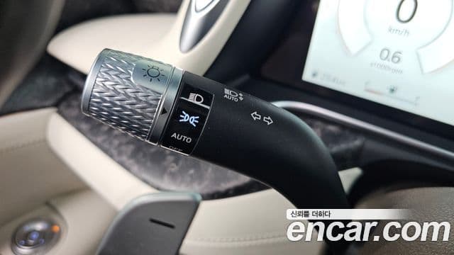 Genesis G90 2022 — Photo 19/39