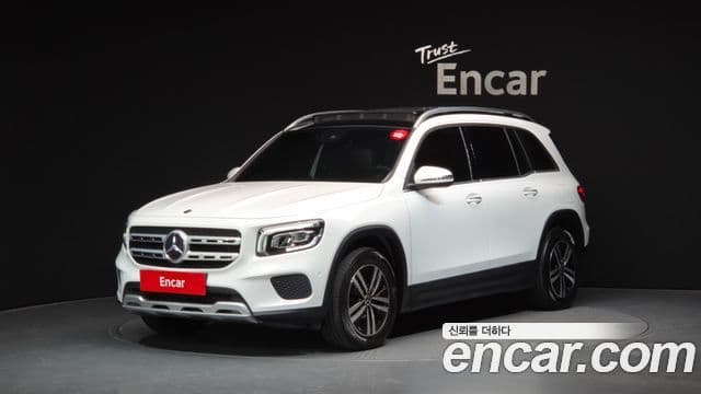 Mercedes-Benz GLB-Class 2021 — ფოტო 20/32