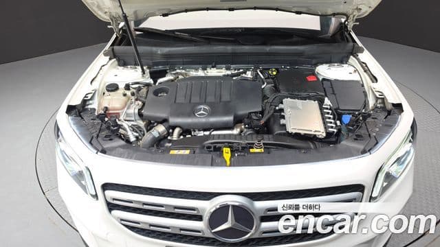 Mercedes-Benz GLB-Class 2021 — ფოტო 21/32