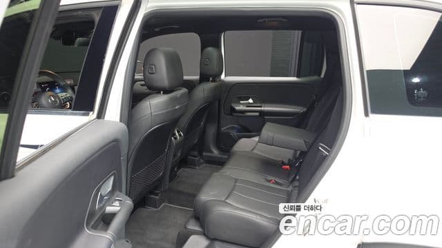 Mercedes-Benz GLB-Class 2021 — ფოტო 17/32