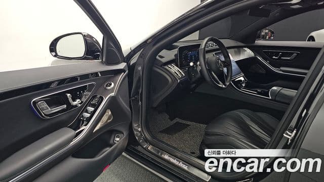 Mercedes-Benz S-Class 2022 — Photo 14/37