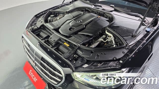 Mercedes-Benz S-Class 2021 — Photo 16/34