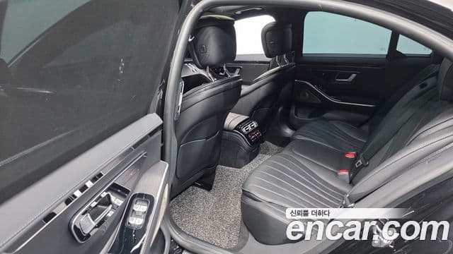 Mercedes-Benz S-Class 2021 — Photo 1/34