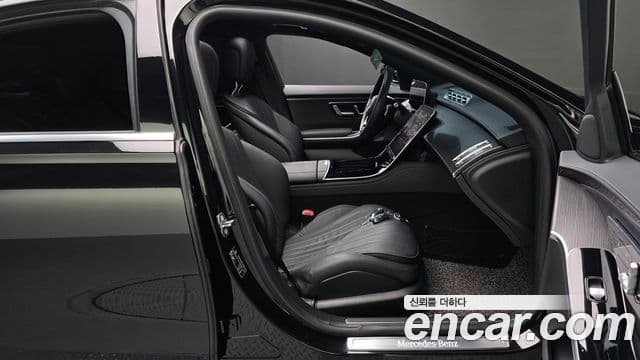 Mercedes-Benz S-Class 2021 — Photo 18/34