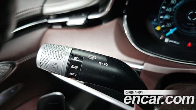 Genesis GV70 2022 — Şəkil 9/35