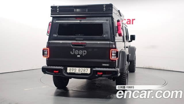 Jeep Gladiator 2021 — ფოტო 22/34