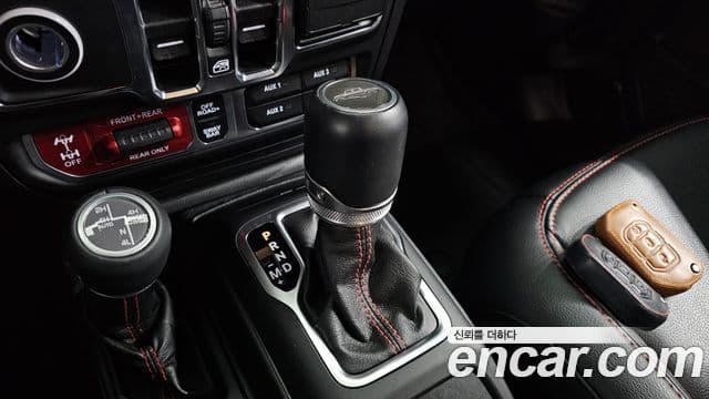 Jeep Gladiator 2021 — ფოტო 15/34